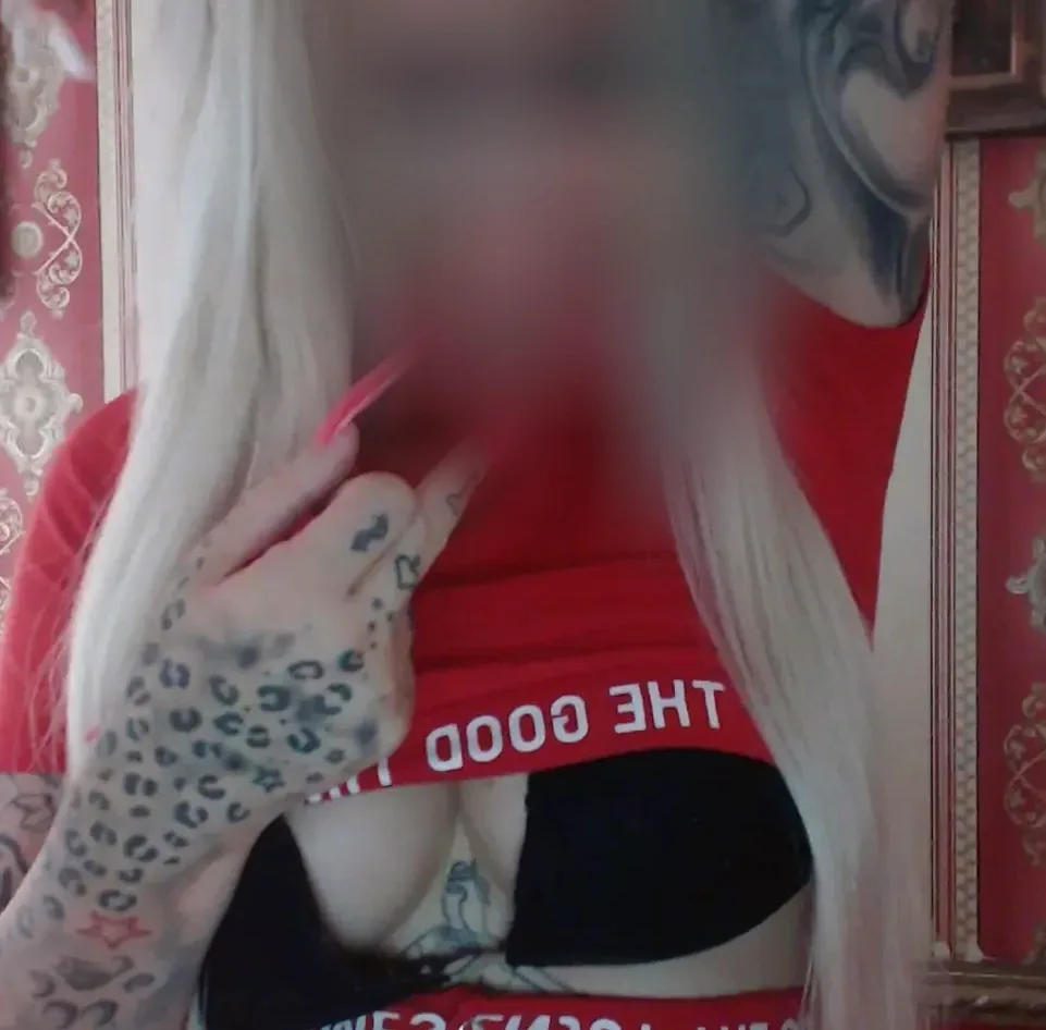 Camilla, 30
