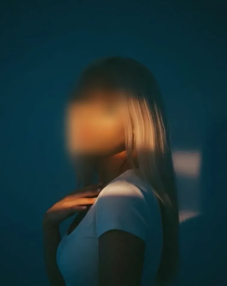 Lilly, 26