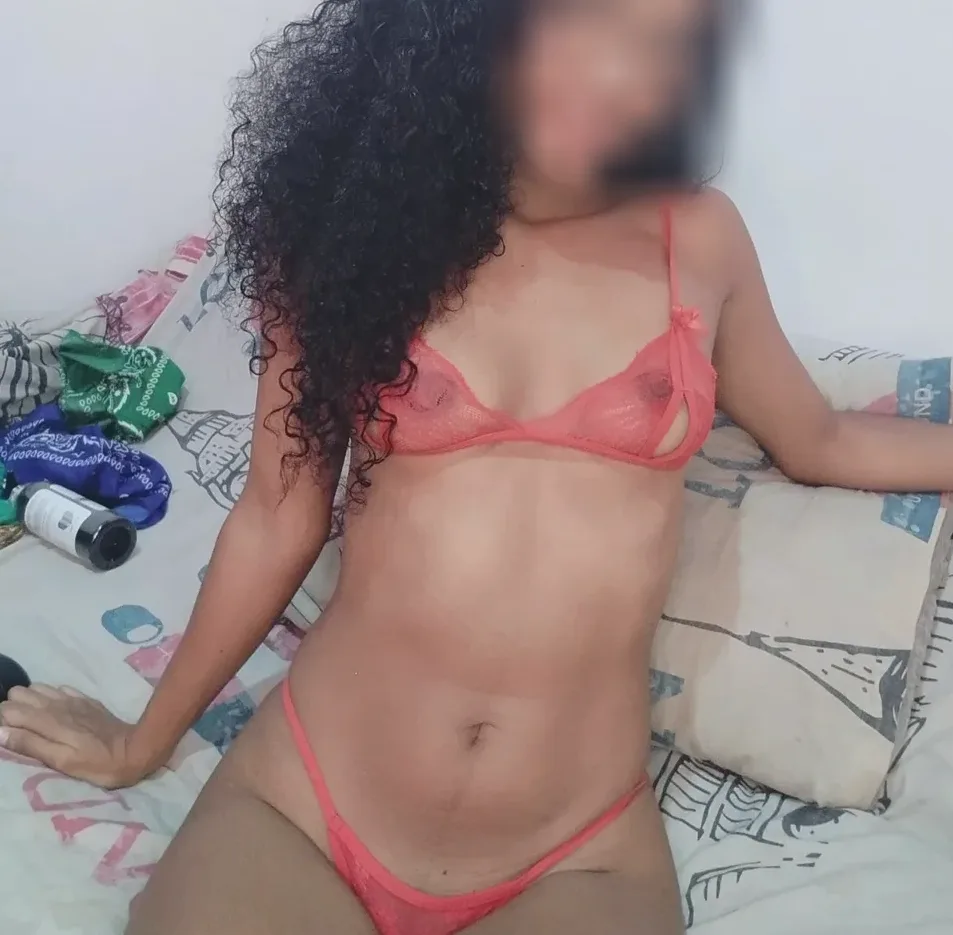 Lilly, 18