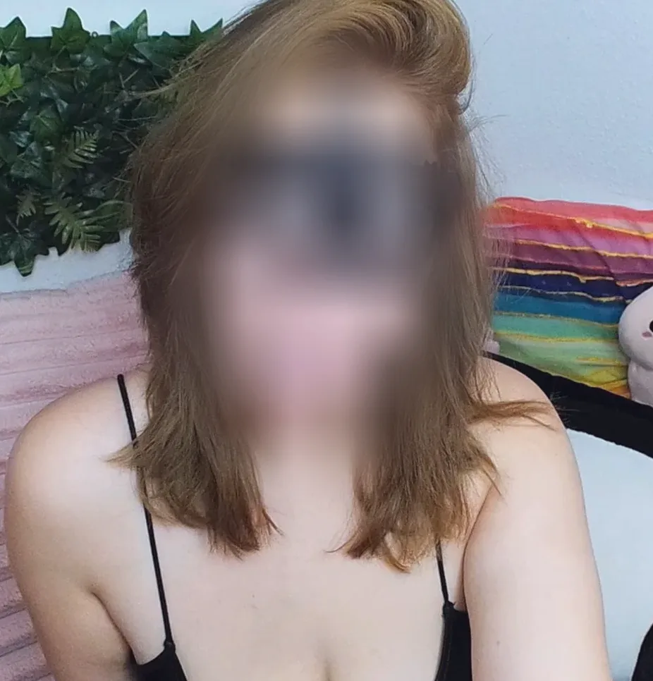 Zainab, 29